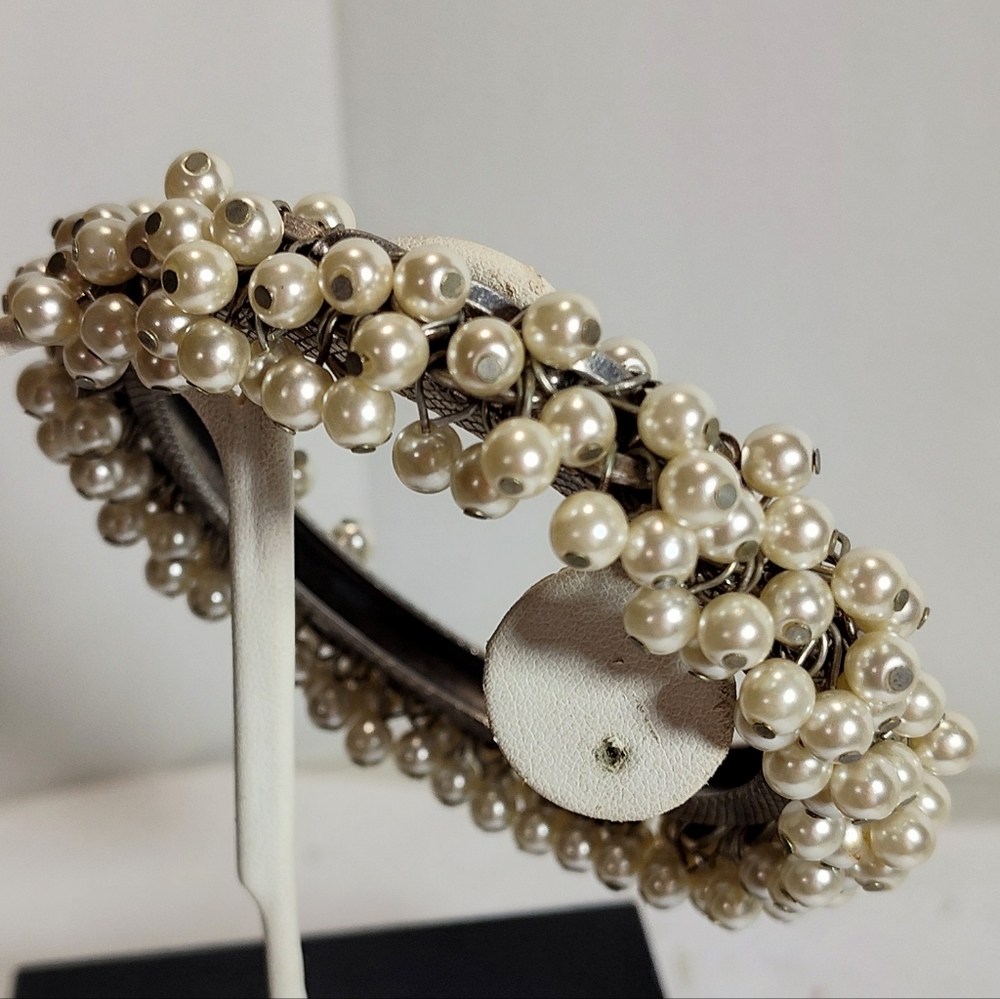 Shakey Bangke Pearl Beaded Bracelet NWOT